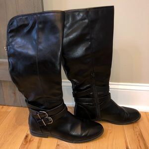 Women’s Black Boots SZ 11